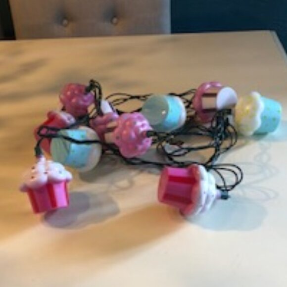 CUPCAKE LIGHT SET, 10 LIGHTS - Picture 3 of 7